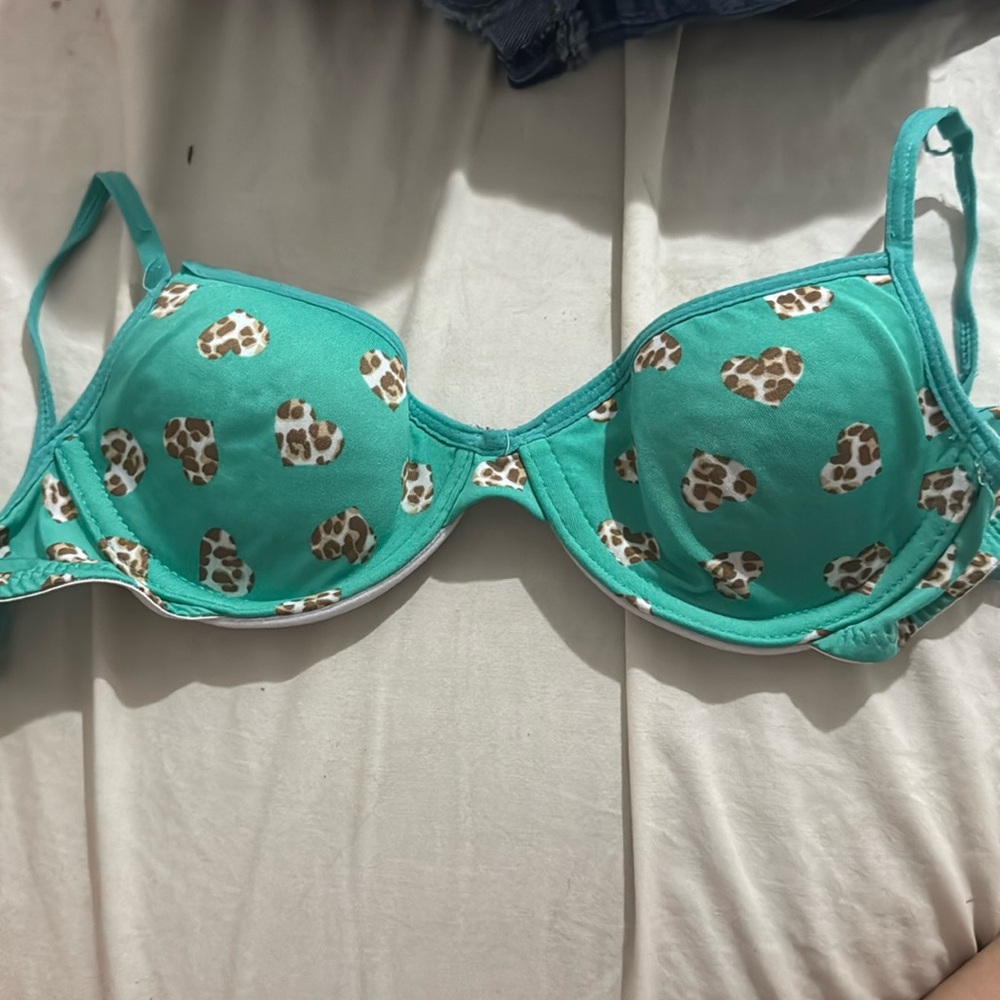 cheetah and mint print bathing suit (TOP ONLY) 32AA/ 32A